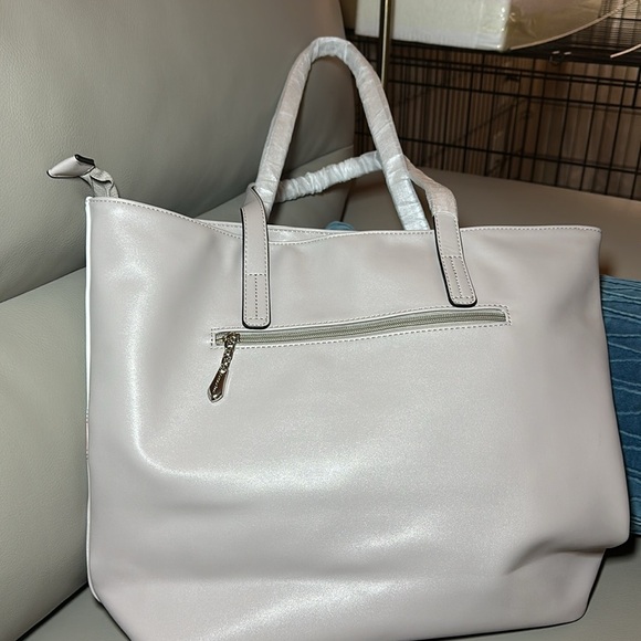 Brand New Pomelo's Best Faux Leather Tote - P9ink/White/Gray with Zippered Top - Picture 8 of 8